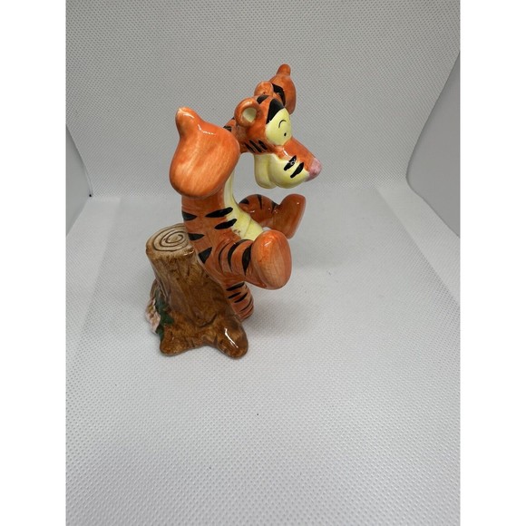 DISNEY  Winnie The Pooh TIgger ON A TREE STUMP  , 4” Tall With Piglet - Picture 5 of 7